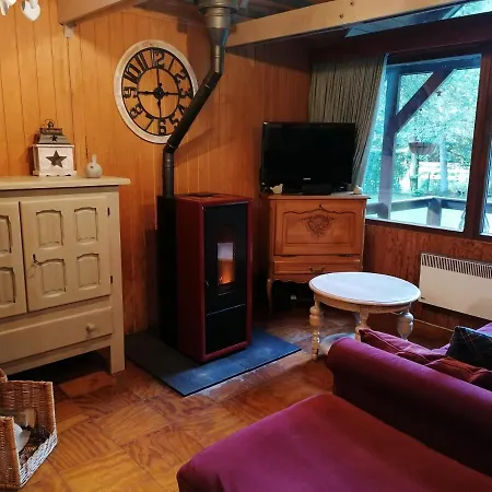 Chalet De L'ecureuil * ビエーヴル